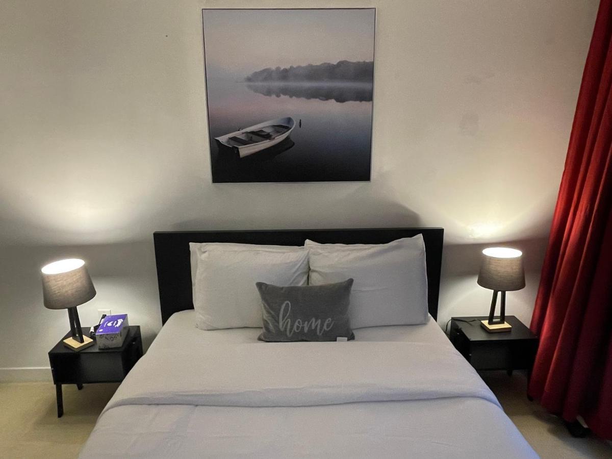 Апартаменты Cozy Open Concept 2Br 2Bath W/Parking -Jays/Cn Торонто Экстерьер фото